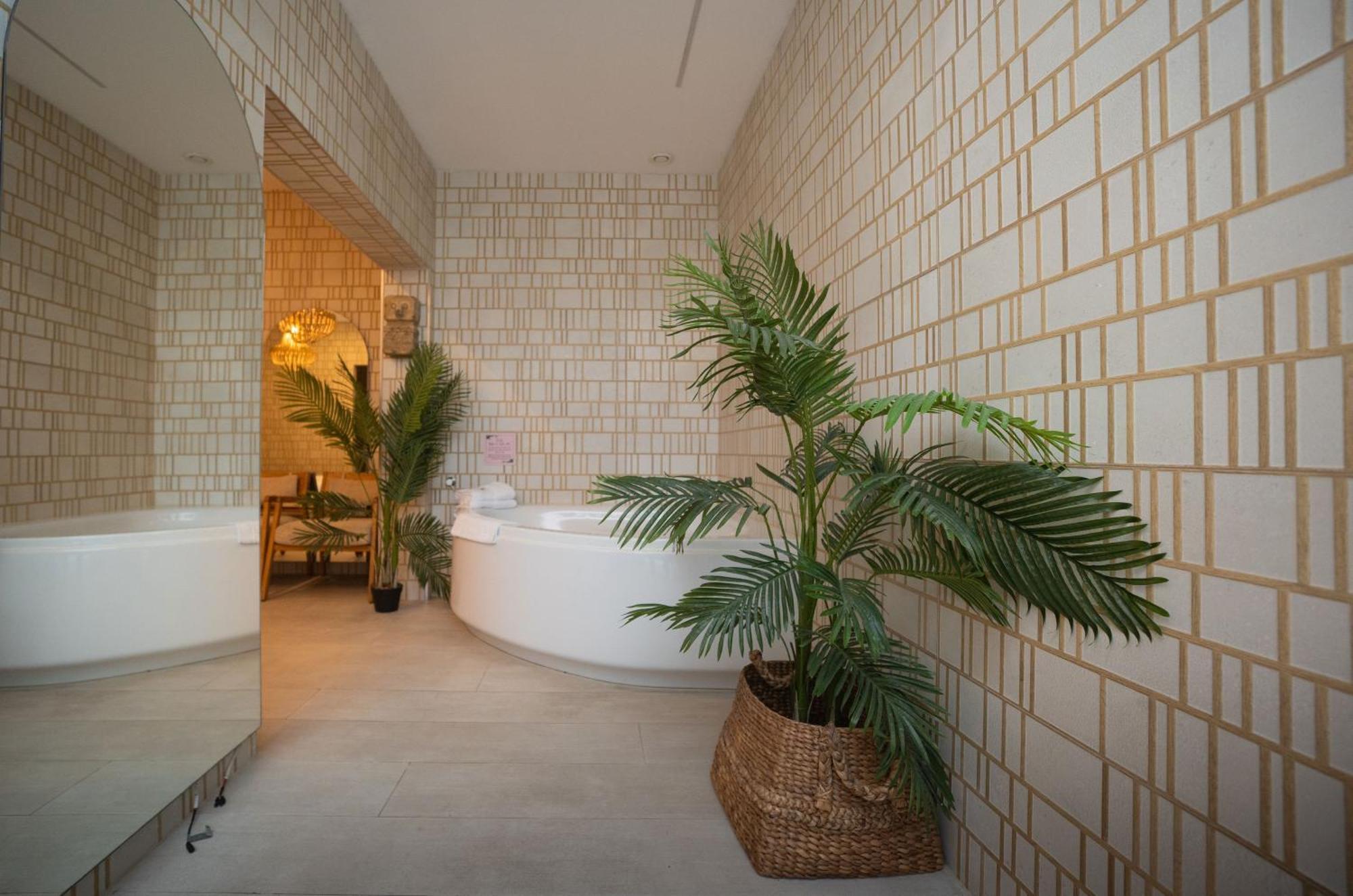 Estate Spa Boutique Hotel - Adults Only Реховот Екстер'єр фото